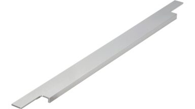 Griffleiste Sulz Aluminium gebürstet - 495 mm lang  vor weißem Hintergrund