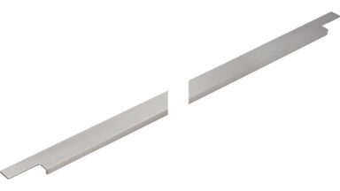 Griffleiste Sulz Aluminium gebürstet - 995 mm lang  vor weißem Hintergrund