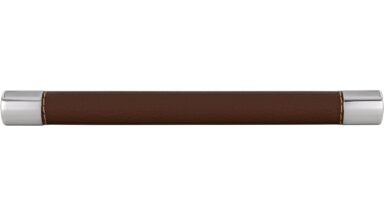 Griff Erbach Kunstleder-Druckguss/Metallfuß braun chrom glänzend - 215 mm lang  vor weißem Hintergrund