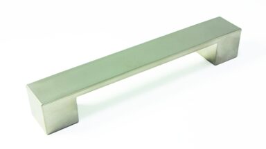Griff Kirkel Kunststoff Edelstahleffekt - nickel matt gebürstet - 164 mm lang vor weißem Hintergrund