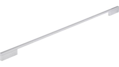 Griff Wendlingen Aluminium chrom glänzend - 764 mm lang vor weißem Hintergrund