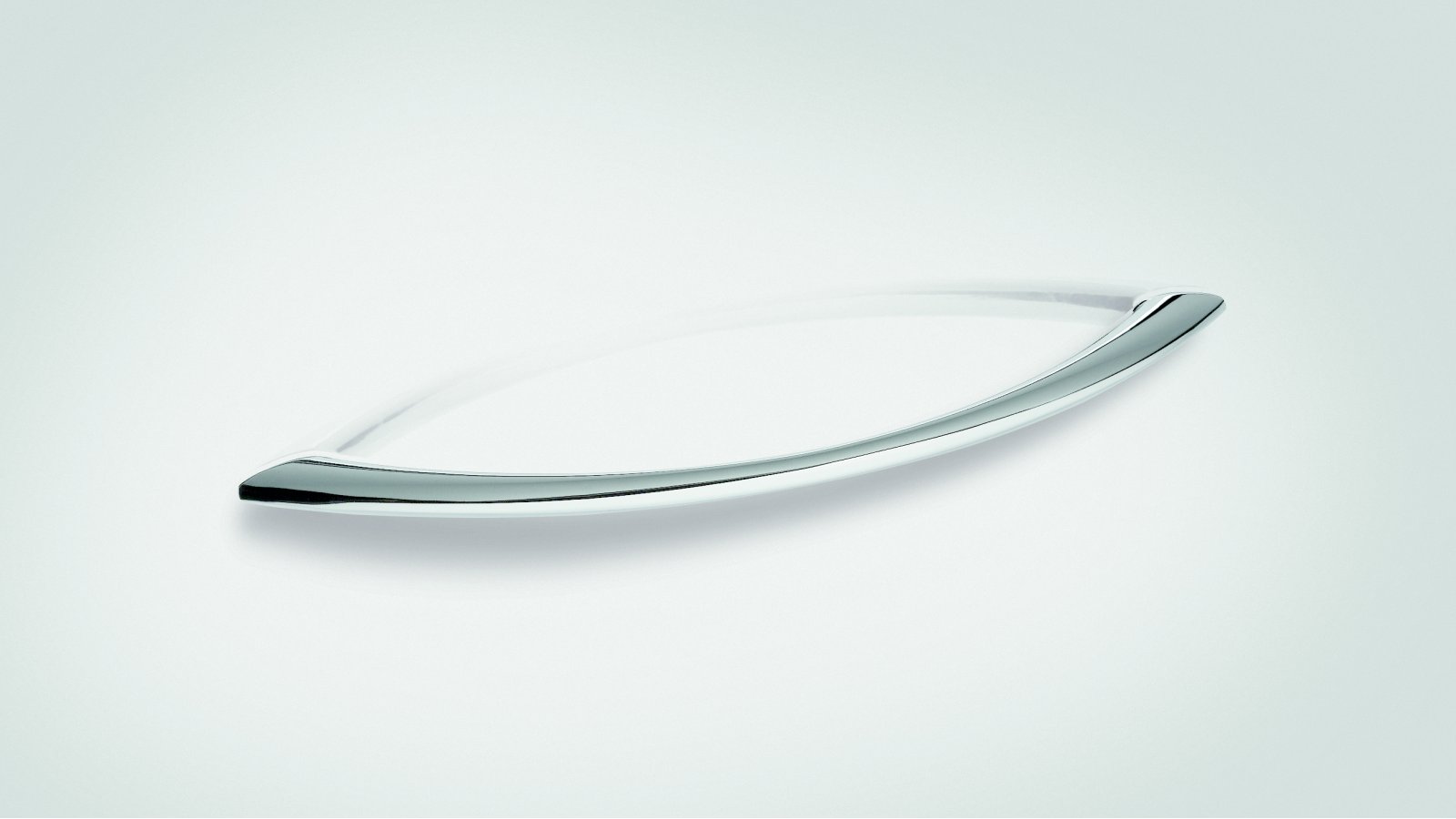 Design-Segmentbogengriff Bayreuth Zamak vernickelt matt - 117 mm lang  vor weißem Hintergrund