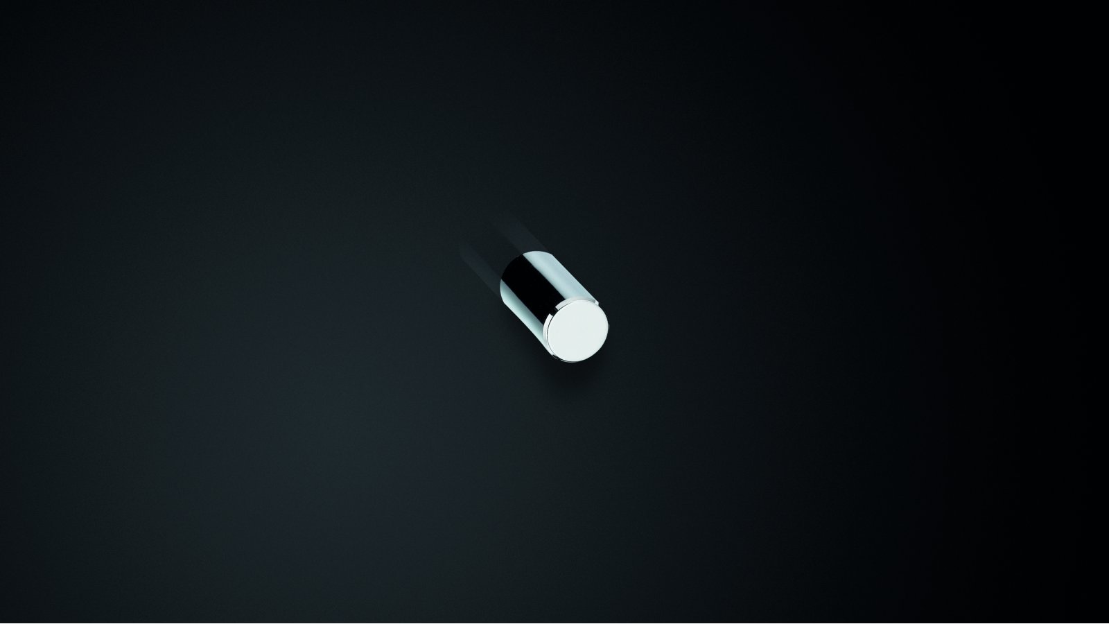 Designknopf Wandlitz Aluminium verchromt poliert - 13 mm lang  vor weißem Hintergrund