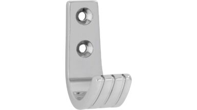 Haken Burgwedel Druckguss chrom glänzend - 52 mm lang vor weißem Hintergrund