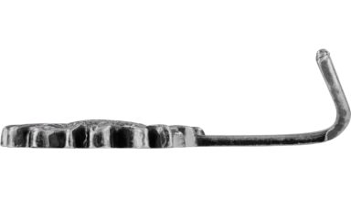 Haken Merzig Druckguss altsilberfarbig - 78 mm lang  vor weißem Hintergrund