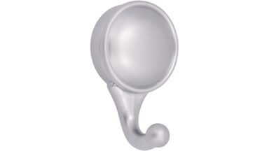 Haken Netphen Druckguss chrom matt - 64 mm lang vor weißem Hintergrund