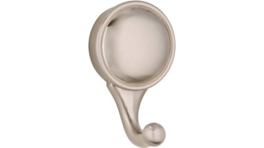 Haken Netphen Druckguss vernickelt feingeschliffen - 64 mm lang vor weißem Hintergrund