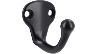 Haken Neuwied Druckguss schwarz matt pulverbeschichtet - 37 mm lang vor weißem Hintergrund