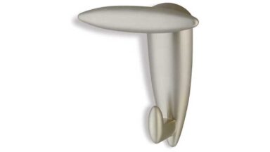 Haken Rödermark Druckguss matt vernickelt - 120 mm lang vor weißem Hintergrund