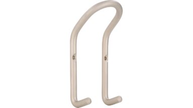 Haken Straubing Stahl matt vernickelt - 128 mm lang vor weißem Hintergrund