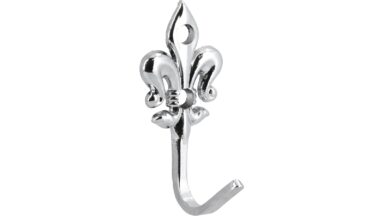 Haken Unna Druckguss chrom glänzend - 36 mm lang vor weißem Hintergrund