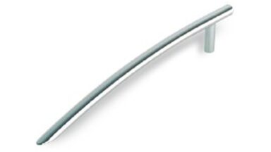 Griff Albstadt Druckguss chrom glänzend - 166 mm lang vor weißem Hintergrund