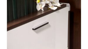 Griff Bad-Doberan Kunststoff metallisiert weißaluminium bedruckt braun - 172 mm lang  vor weißem Hintergrund