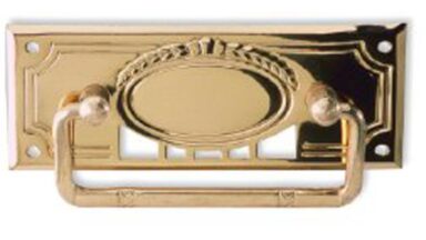 Griff Bad-Homburg Messing poliert - 85 mm lang  vor weißem Hintergrund