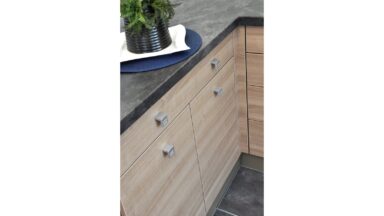 Griff Bad-Pyrmont Druckguss alufarbig pulverbeschichtet - 30 mm lang  vor weißem Hintergrund