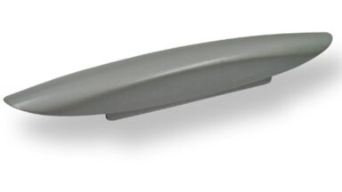 Griff Bad-Salzungen Druckguss alufarbig pulverbeschichtet - 140 mm lang vor weißem Hintergrund