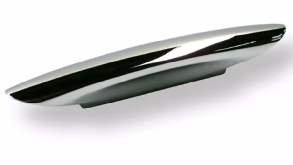 Griff Bad-Salzungen Zinkdruckguß - chrom glänzend - 140 mm lang vor weißem Hintergrund