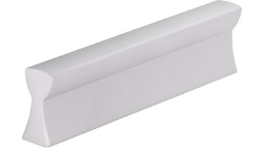 Griff Bad-Segeberg Aluminium silber natur matt - 84 mm lang vor weißem Hintergrund
