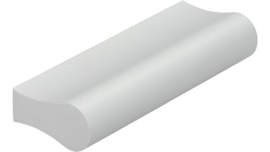 Griff Berlin Aluminium silber natur matt - 64 mm lang  vor weißem Hintergrund