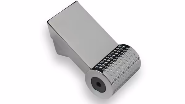 Griff Bexbach Druckguss chrom glänzend - 30 mm lang vor weißem Hintergrund