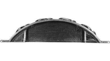 Griff Bretten Druckguss altsilberfarbig - 111 mm lang  vor weißem Hintergrund