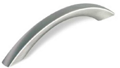 Griff Calbe Kunststoff nickel matt gebürstet - 134 mm lang vor weißem Hintergrund