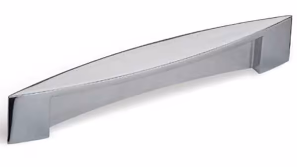 Griff Dillingen Zinkdruckguß - chrom glänzend - 116 mm lang vor weißem Hintergrund