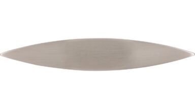 Griff Dillingen Druckguss vernickelt feingeschliffen - 116 mm lang  vor weißem Hintergrund