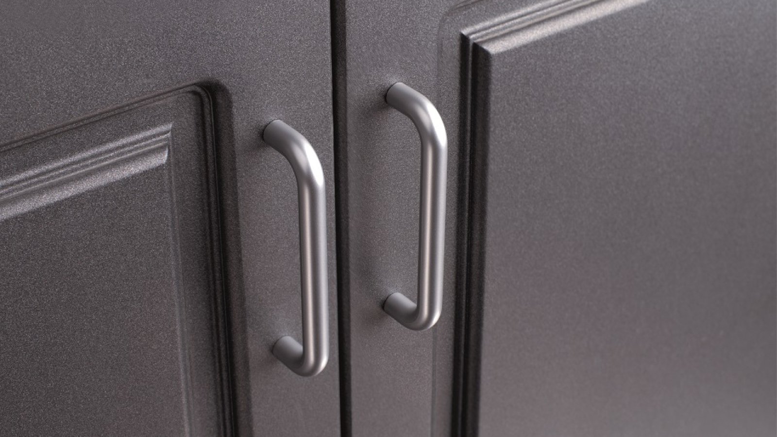 Griff Dortmund Kunststoff - weiß - 73 mm lang  vor weißem Hintergrund