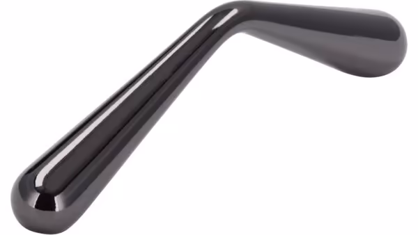 Griff Dreieich Druckguss Schwarz chrom - 71 mm lang vor weißem Hintergrund