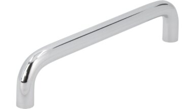 Griff Eckental Stahl chrom glänzend - 138 mm lang vor weißem Hintergrund