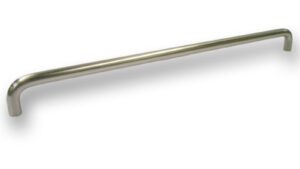 Griff Eckental Stahl vernickelt feingeschliffen - 330 mm lang vor weißem Hintergrund