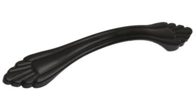 Griff Ense Zamak schwarz - 136 mm lang vor weißem Hintergrund