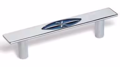 Griff Forst Druckguss chrom glänzend blau - 134 mm lang  vor weißem Hintergrund