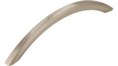Griff Frankental Druckguss matt vernickelt - 146 mm lang vor weißem Hintergrund