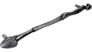 Griff Gauting Druckguss altsilberfarbig - 335 mm lang  vor weißem Hintergrund