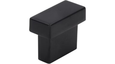 Griff Giengen Druckguss schwarz matt pulverbeschichtet - 29 mm lang vor weißem Hintergrund