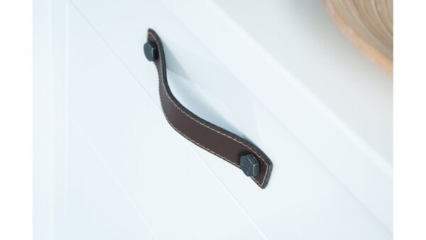 Griff Gleichen Kunstleder-Druckguss/Metallfuß braun eisenfarbig getrommelt matt - 190 mm lang  vor weißem Hintergrund