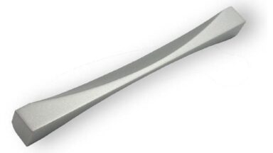 Griff Grimma Druckguss alufarbig pulverbeschichtet - 170 mm lang vor weißem Hintergrund