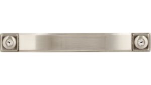 Griff Gunzenhausen Druckguss vernickelt feingeschliffen swarovski® kristalle - 110 mm lang  vor weißem Hintergrund