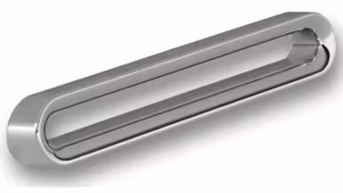 Griff Halstenbek Druckguss chrom glänzend - 182 mm lang  vor weißem Hintergrund