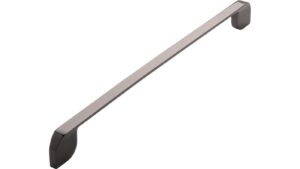 Griff Herrsching Druckguss Schwarz chrom - 328 mm lang vor weißem Hintergrund