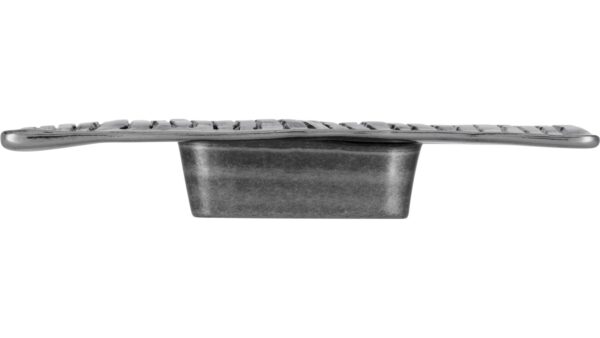 Griff Hilchenbach Druckguss altsilberfarbig - 130 mm lang  vor weißem Hintergrund