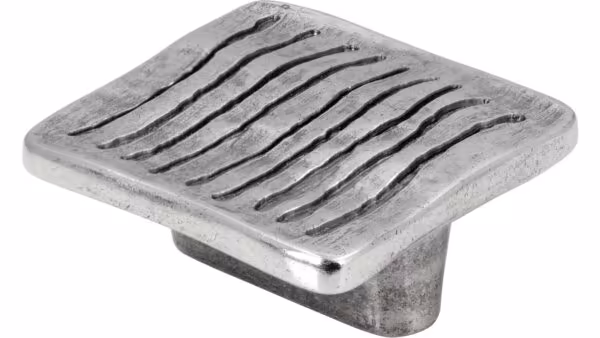 Griff Hofgeismar Druckguss altsilberfarbig - 54 mm lang vor weißem Hintergrund