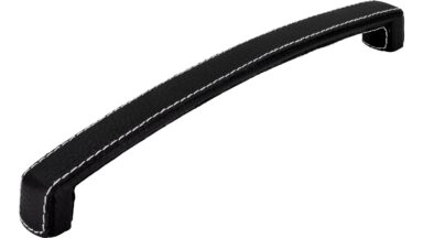 Griff Ilsenburg Kunstleder - Kunststoff schwarz - 242 mm lang  vor weißem Hintergrund