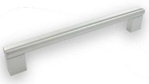 Griff Karben Aluminium silber natur matt - 223 mm lang  vor weißem Hintergrund