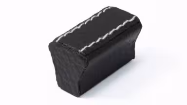 Griff Korb Lederstruktur - schwarz - 37 mm lang  vor weißem Hintergrund