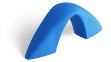 Griff Landshut Kunststoff Gummieffekt - brilliantblau - 64 mm lang vor weißem Hintergrund