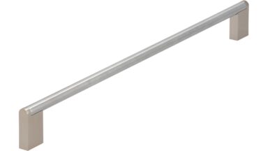Griff Lichtenfels Edelstahl - Druckguss fein geschliffen vernickelt feingeschliffen - 372 mm lang  vor weißem Hintergrund