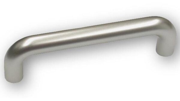 Griff Ludwigshafen Kunststoff nickel - 108 mm lang vor weißem Hintergrund